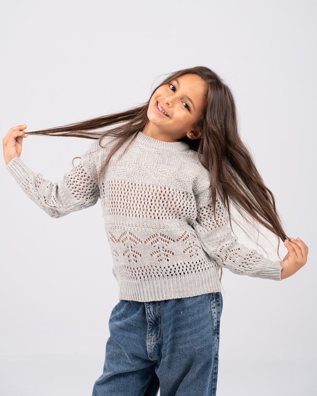 بلوفر بناتي برقبة دائرية