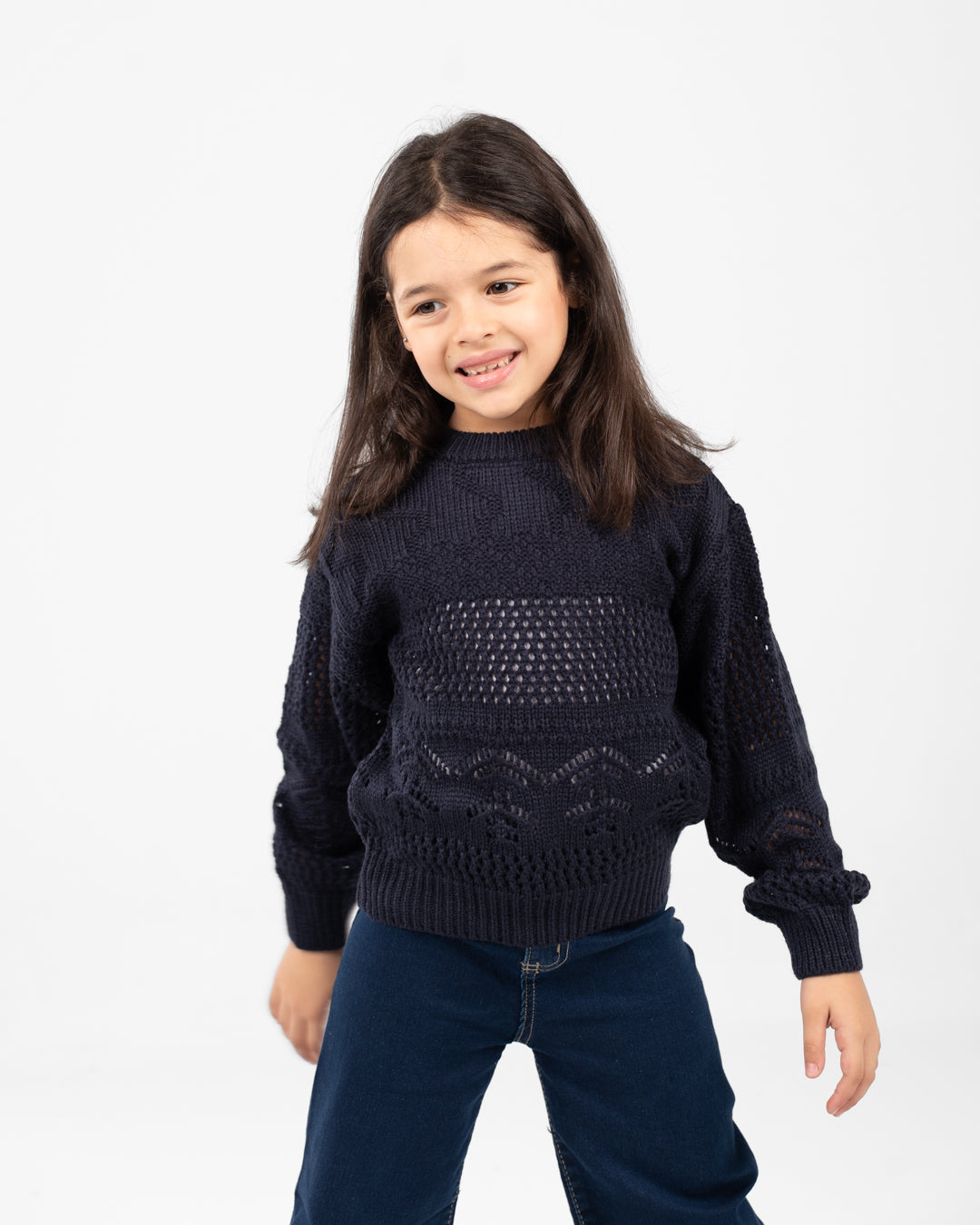 بلوفر بناتي برقبة دائرية