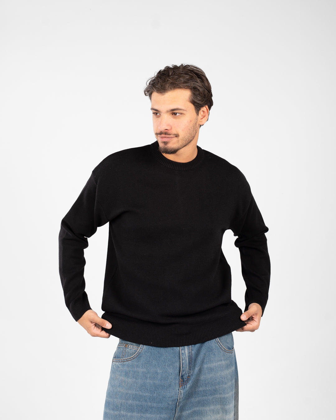 بلوفر رجالي برقبة دائرية