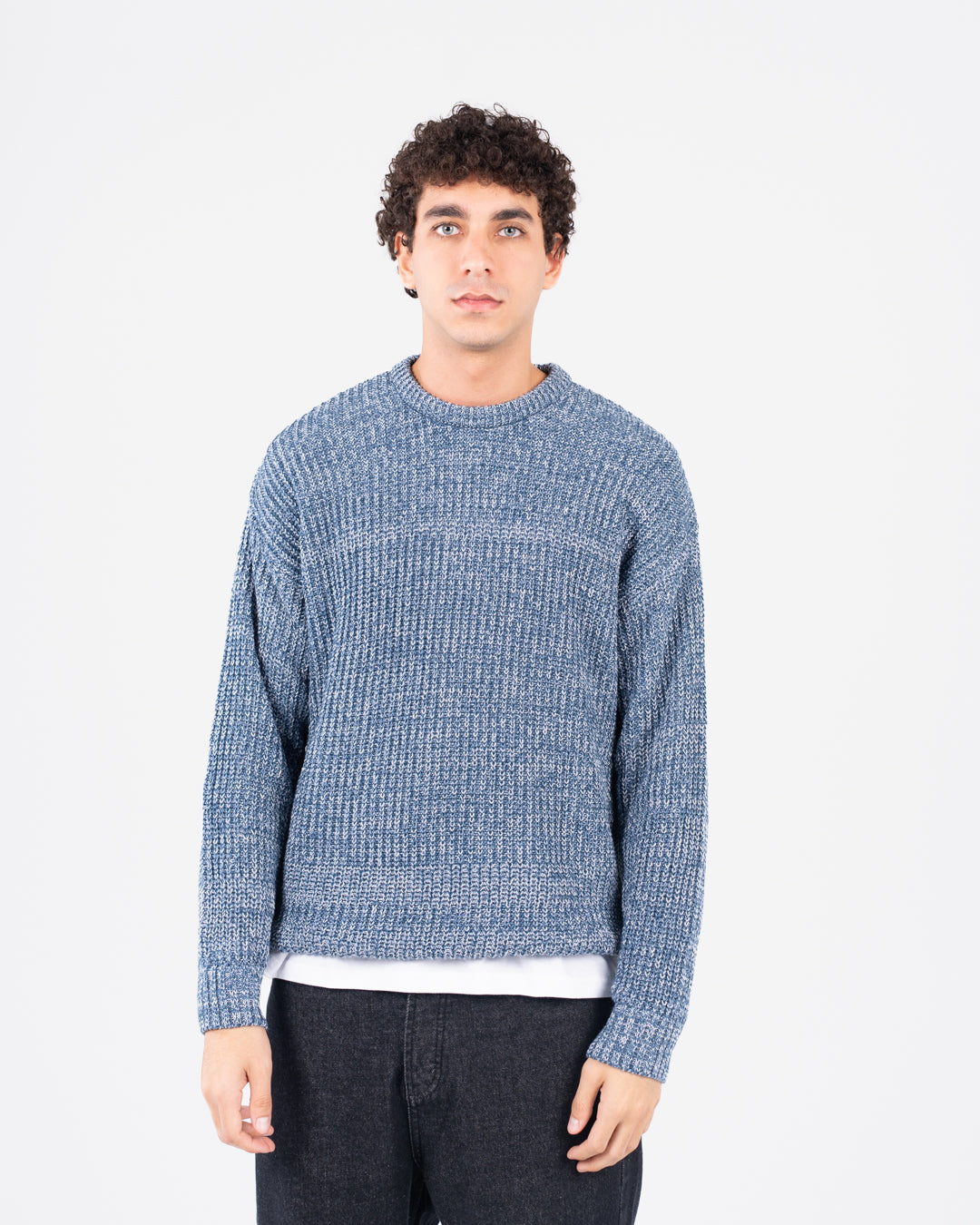 سترة رجالية محبوكة برقبة دائرية