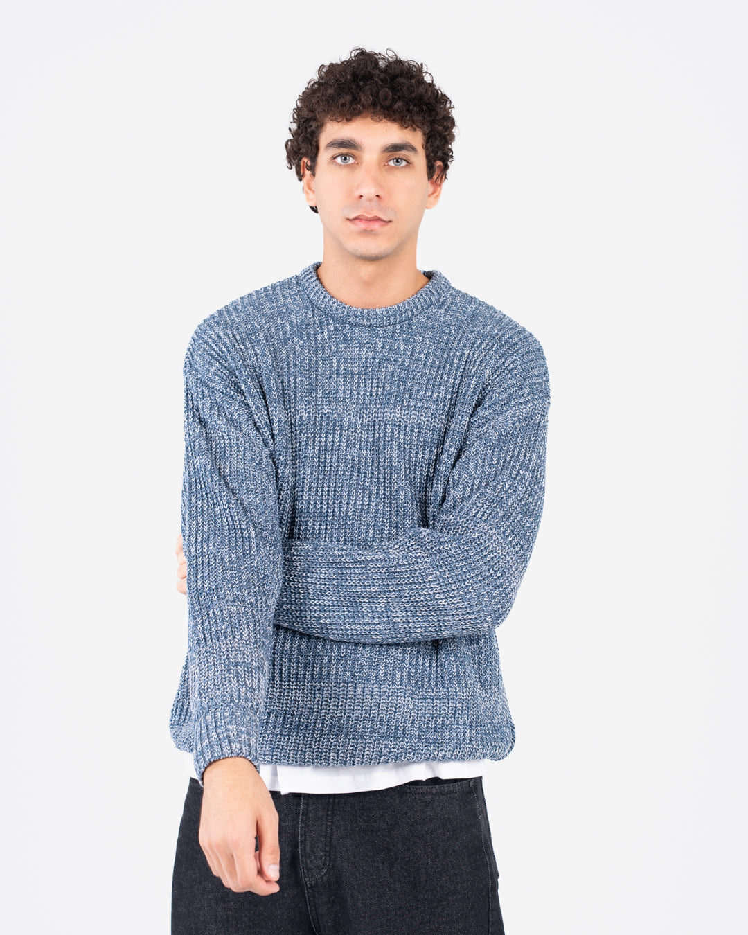 سترة رجالية محبوكة برقبة دائرية