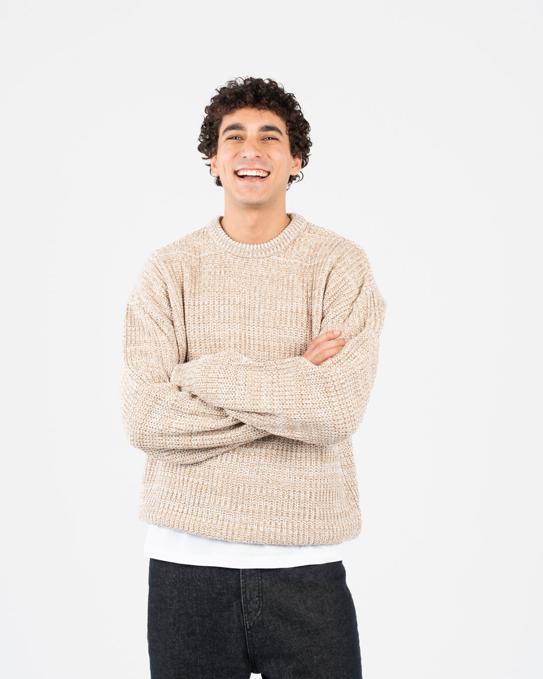 سترة رجالية محبوكة برقبة دائرية