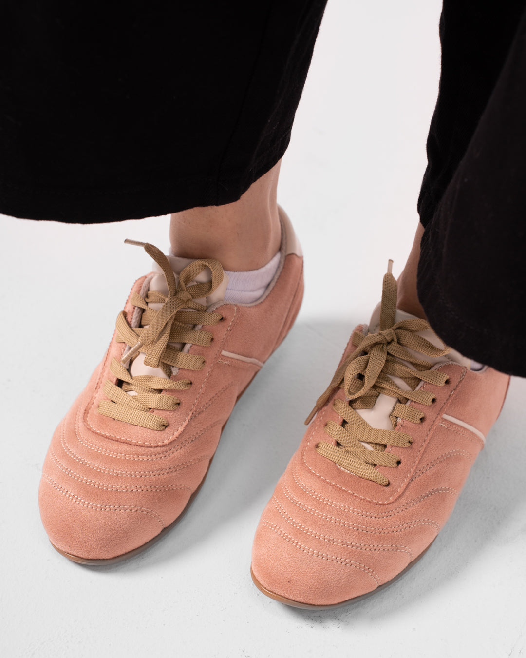 جزمة حريمي بسيطة