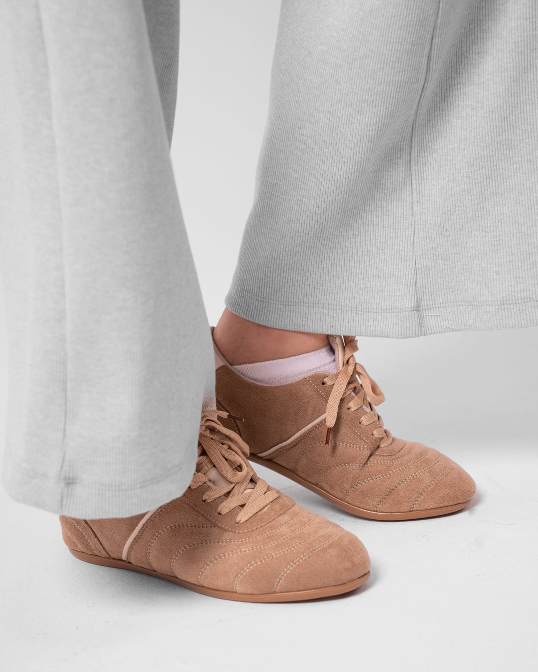 جزمة حريمي بسيطة