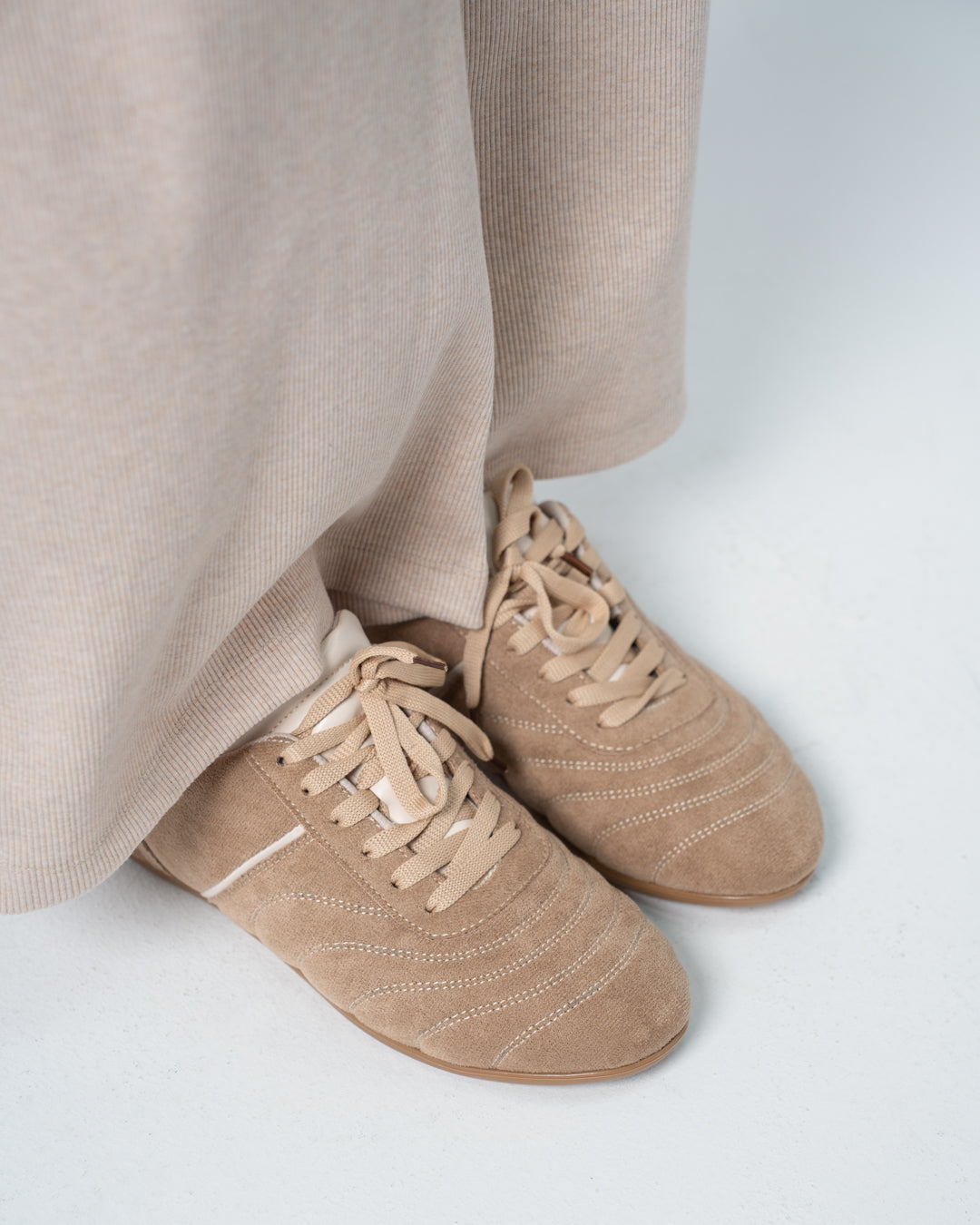 جزمة حريمي بسيطة