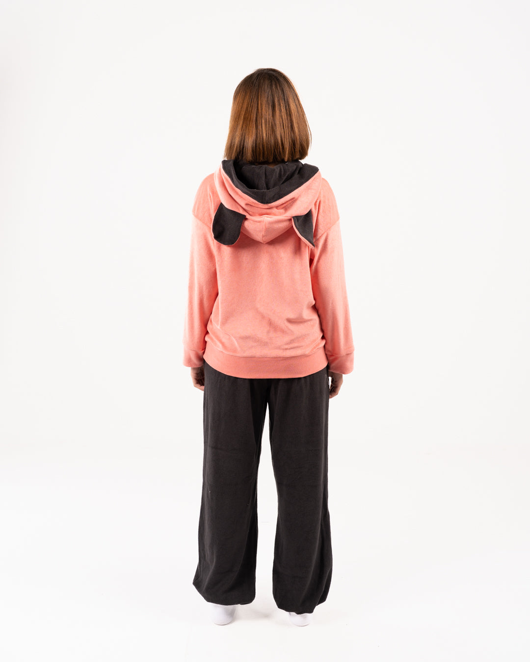 بيجامة بنات مع طباعة على الصدر