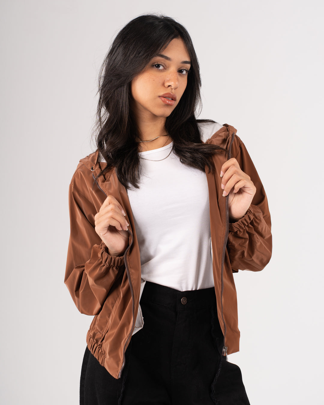 جاكيت نسائي مقاوم للمياة