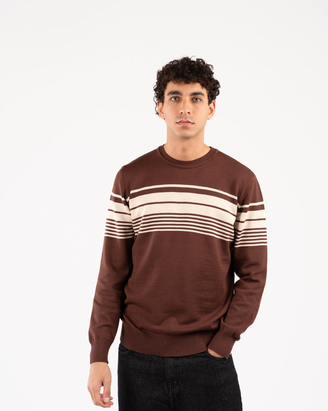 بلوفر رجالي برقبة دائرية