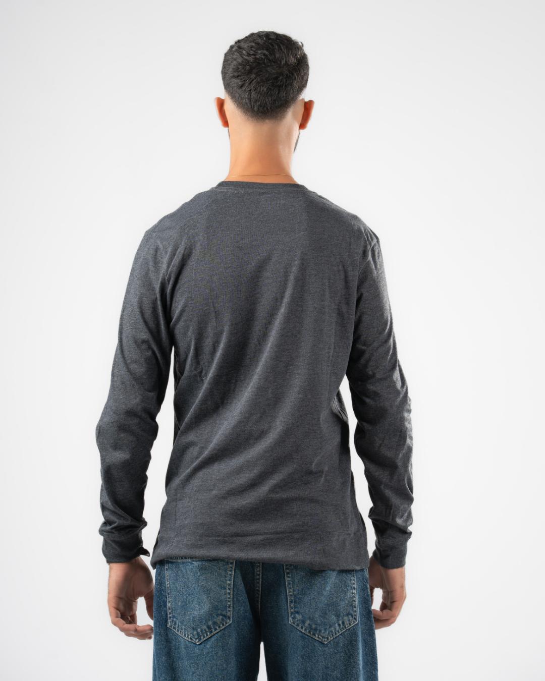 تي شيرت أساسي بأكمام طويلة