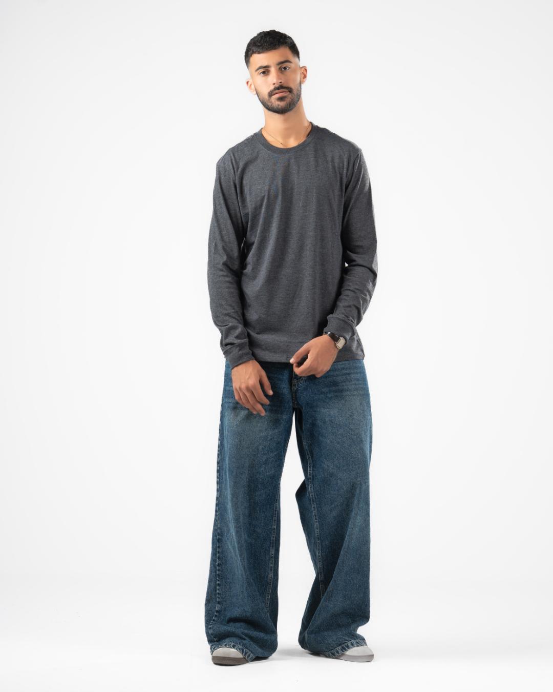 تي شيرت أساسي بأكمام طويلة