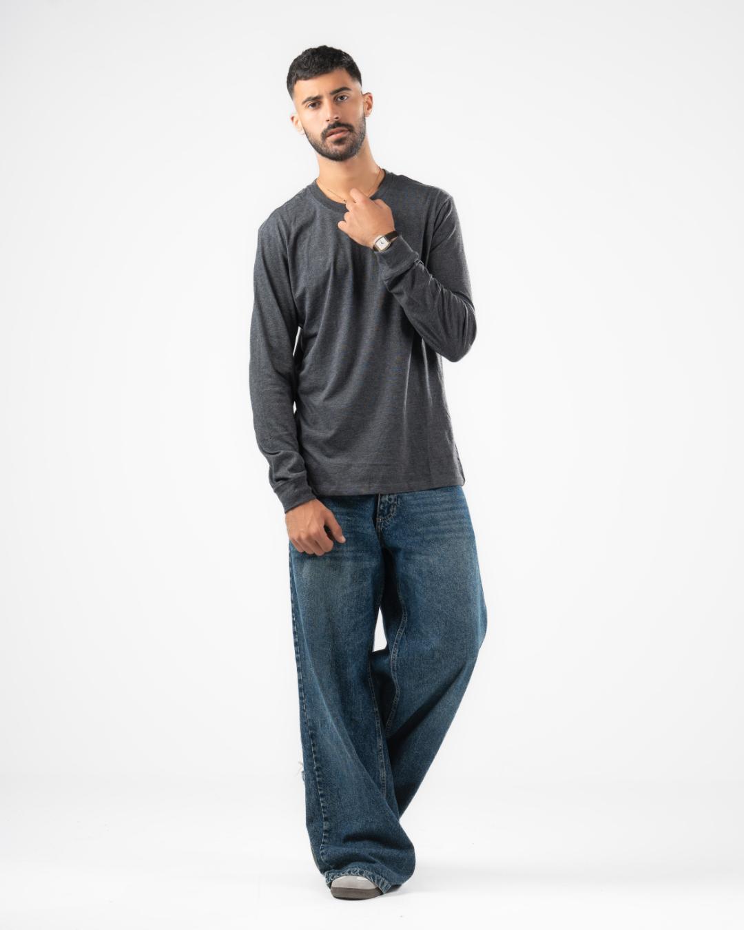 تي شيرت أساسي بأكمام طويلة