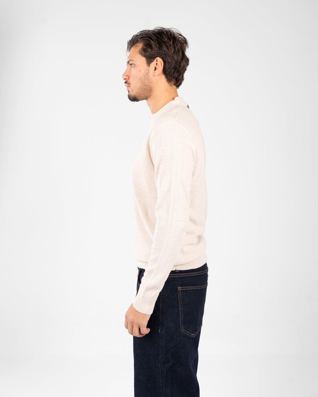 بلوفر رجالي أساسي بياقة