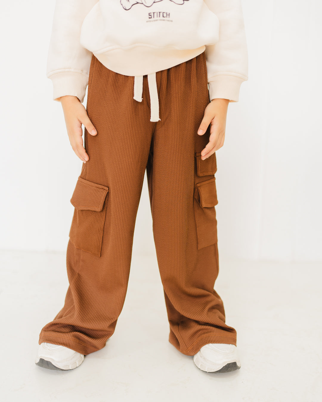 بنطلون رياضي واسع الساق للبنات