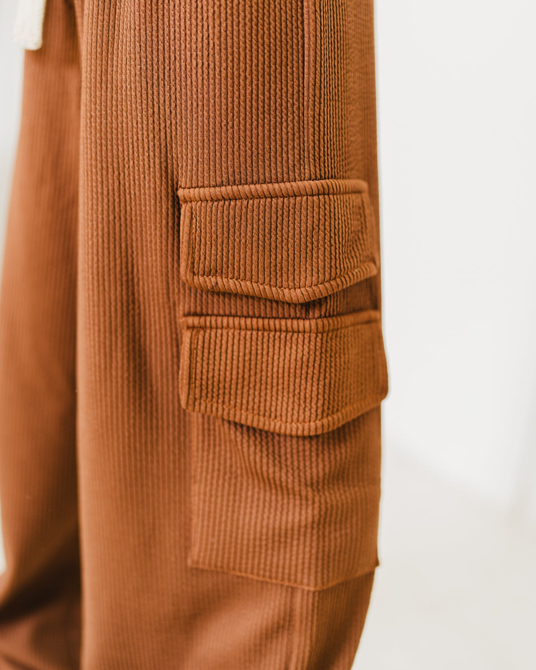 بنطلون رياضي واسع الساق للبنات