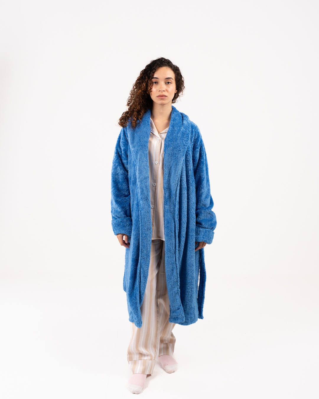 رداء نسائي طويل من الفرو