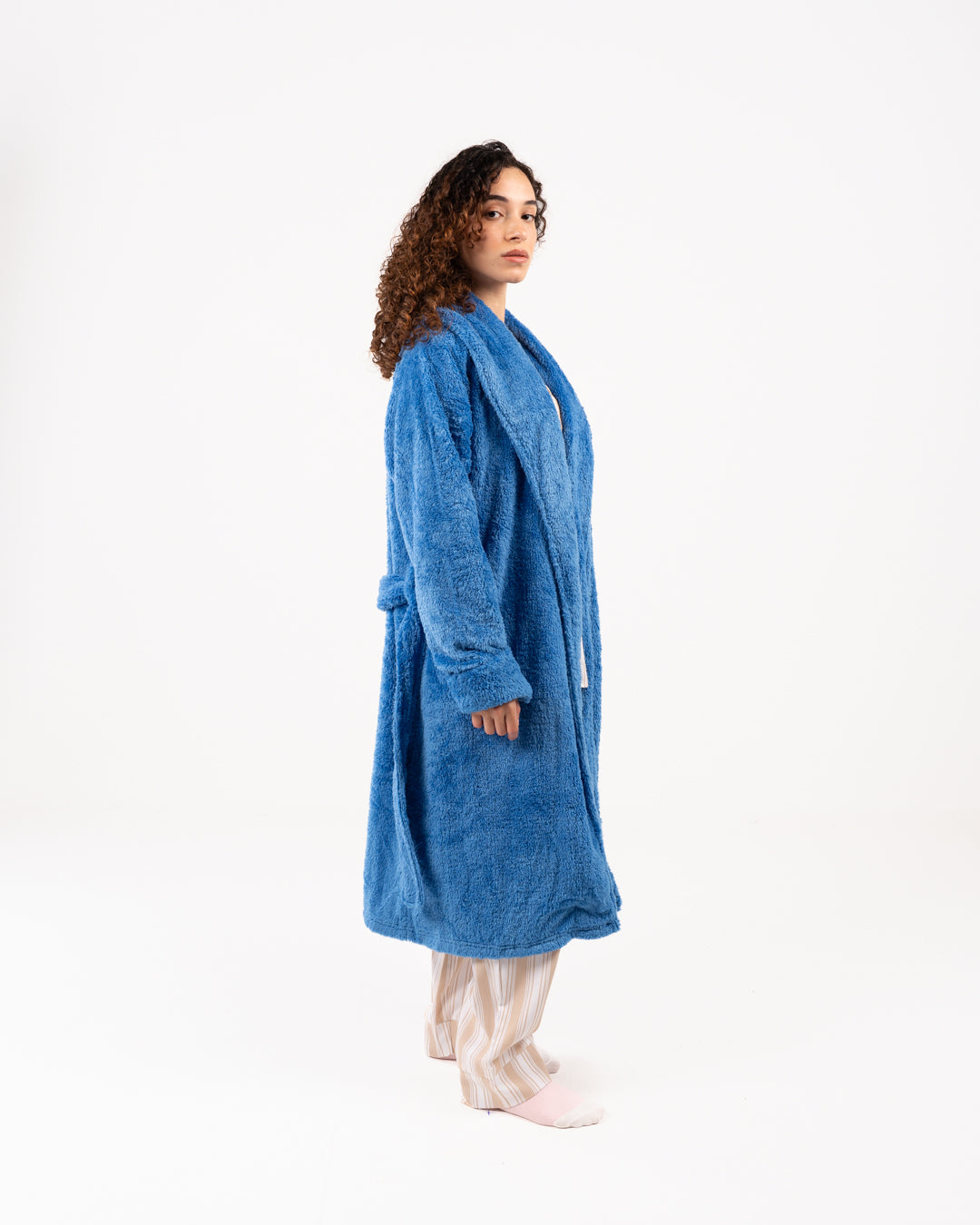 رداء نسائي طويل من الفرو