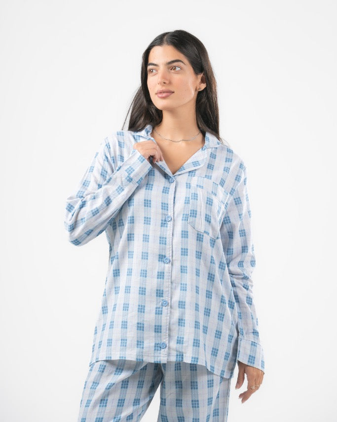 بيجامة كاروهات