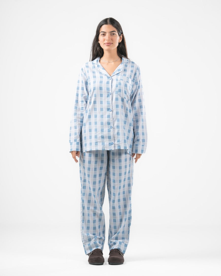 بيجامة كاروهات