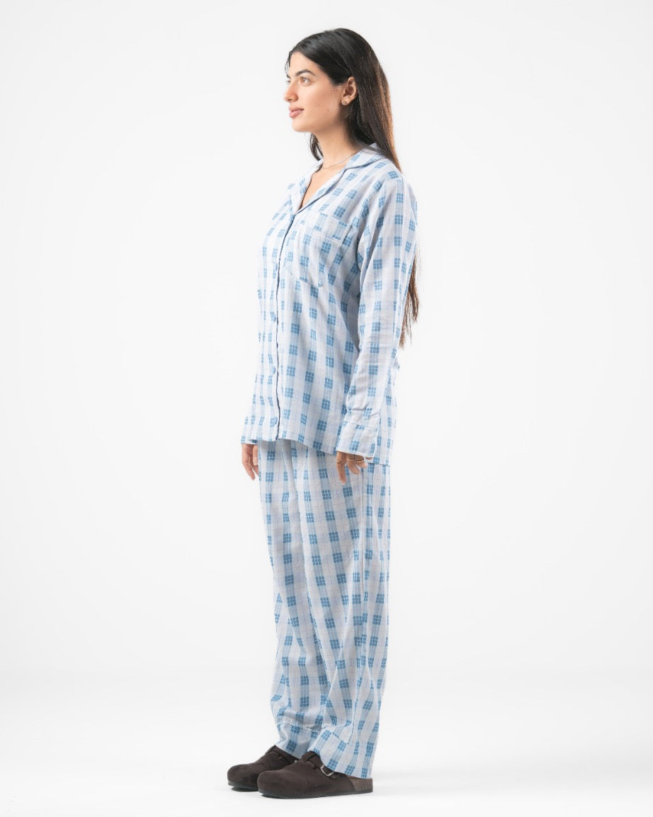 بيجامة كاروهات