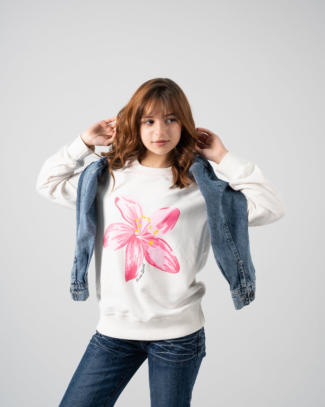 Round Neck Lily Printed SweatShirt