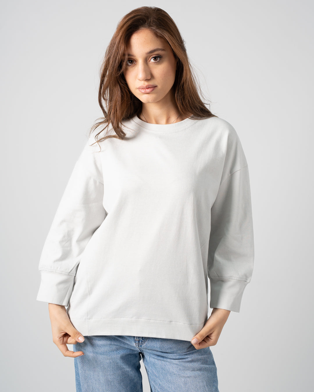 بلوزة أساسية سادة