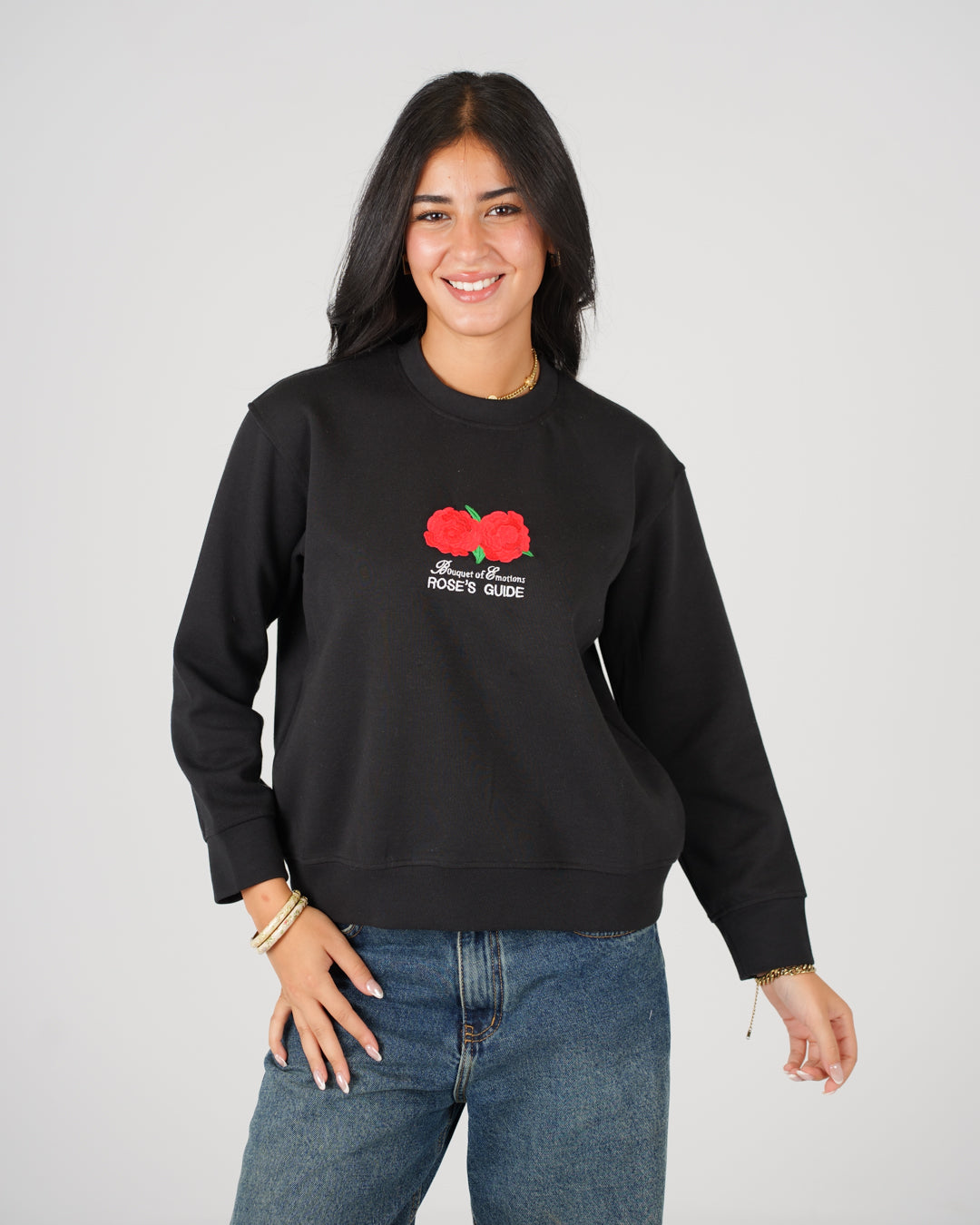 سويت شيرت رجالي برقبة مستديرة وتطريز