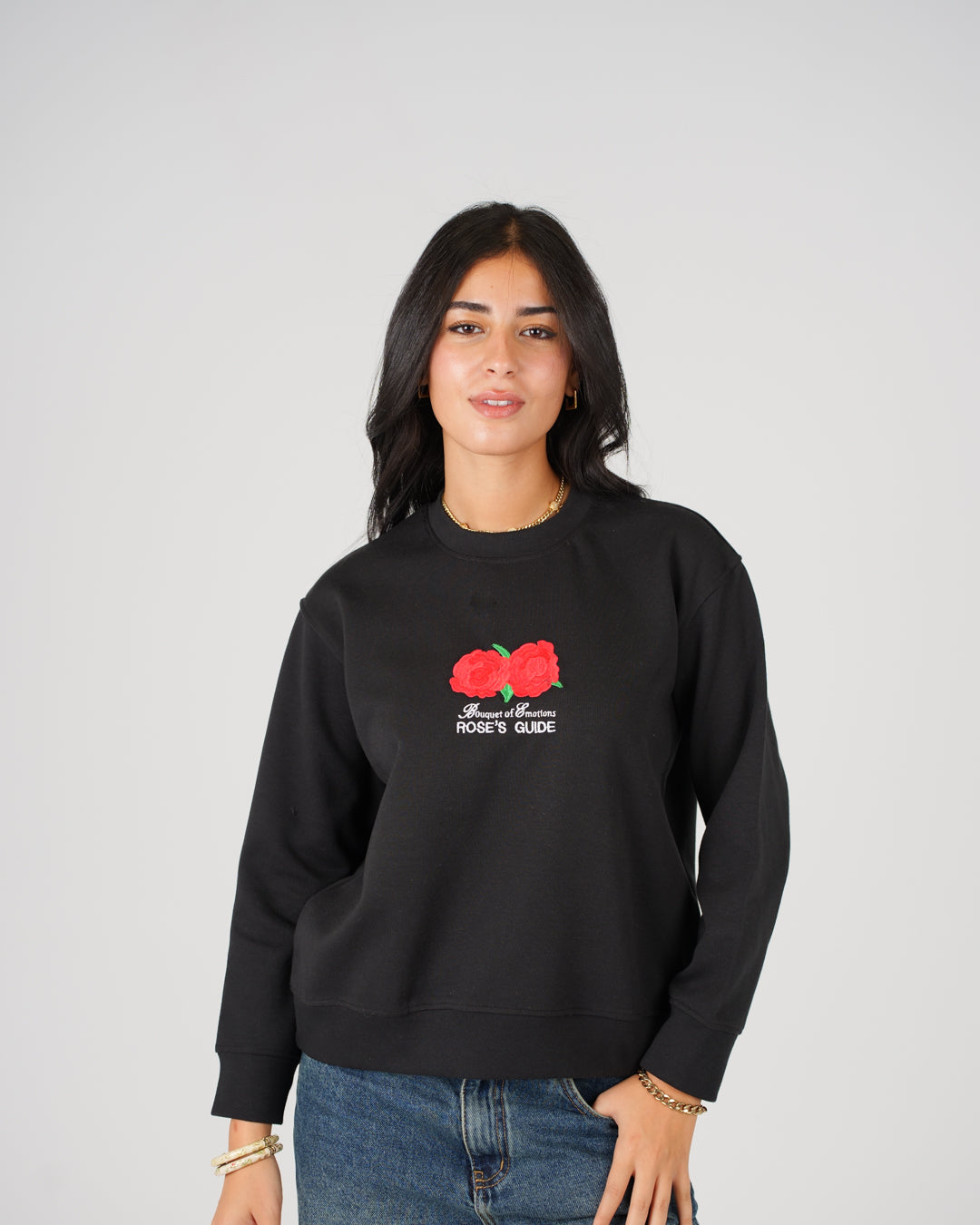 سويت شيرت رجالي برقبة مستديرة وتطريز