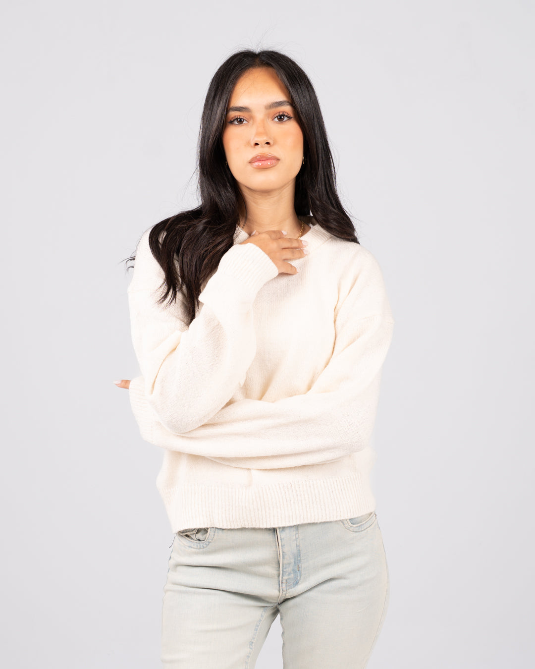 بلوفر نسائي أساسي