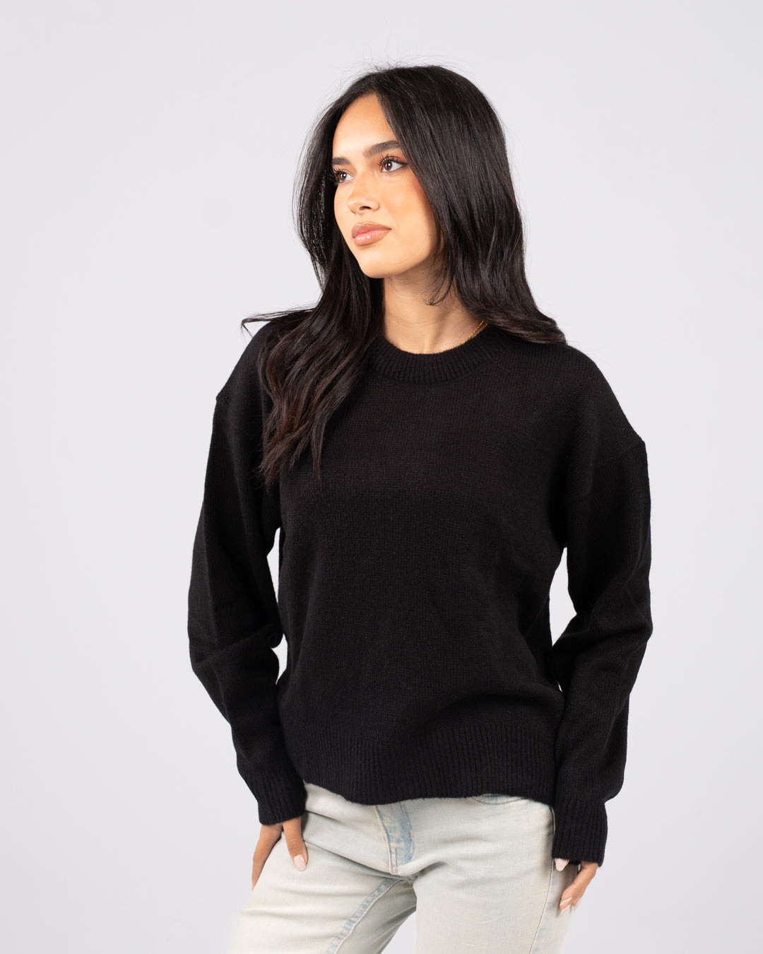 بلوفر نسائي أساسي