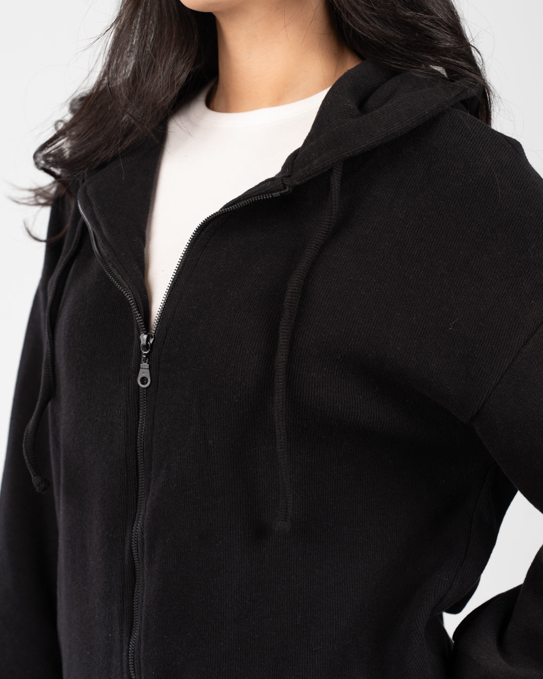 سويت شيرت نسائي أساسي بسحاب