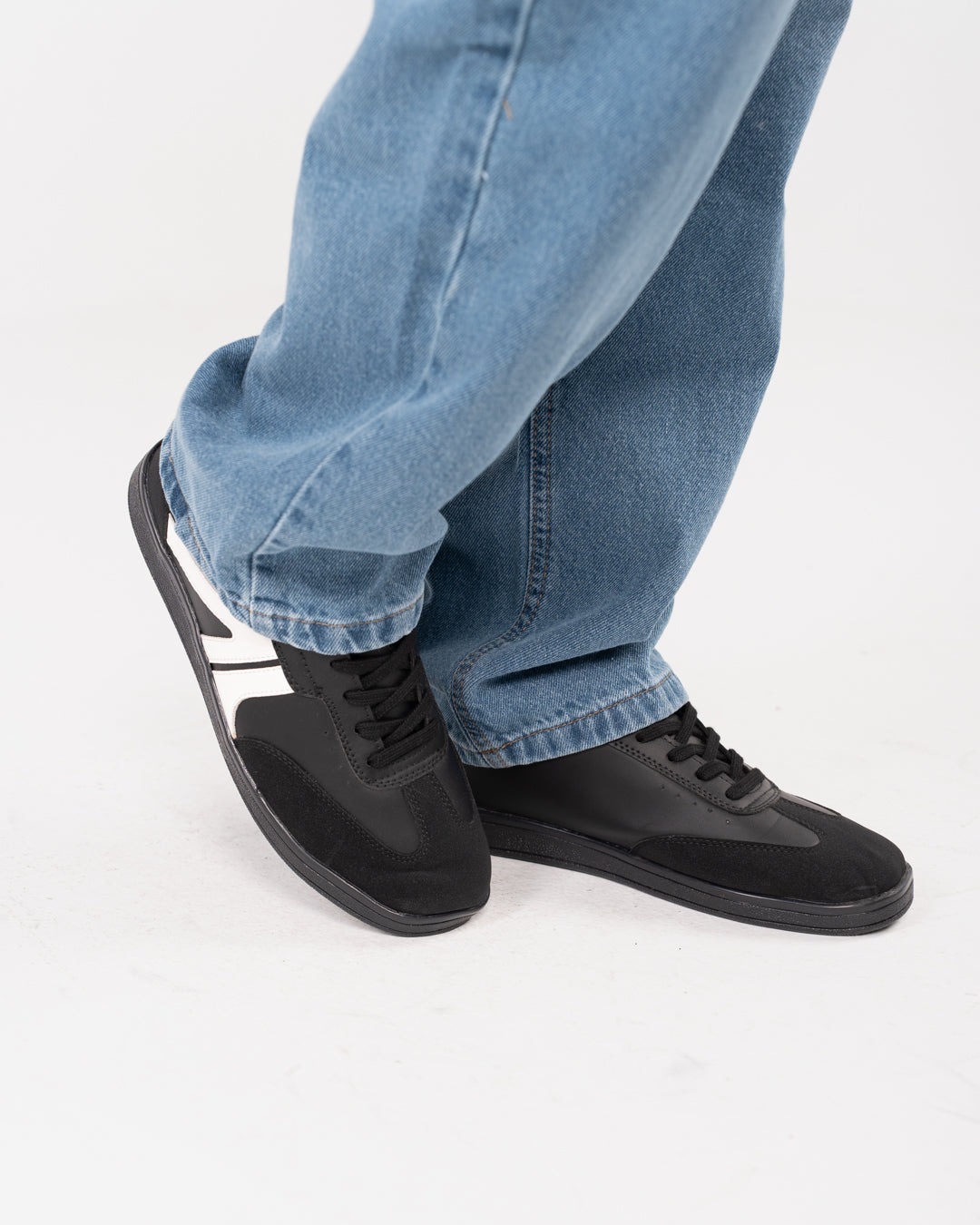 Flat Men Sneakers