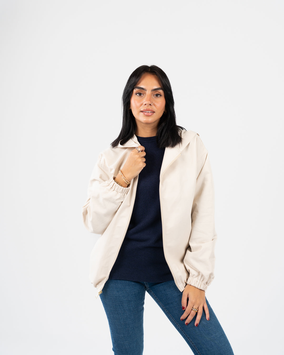 سترة نسائية مقاومة للماء