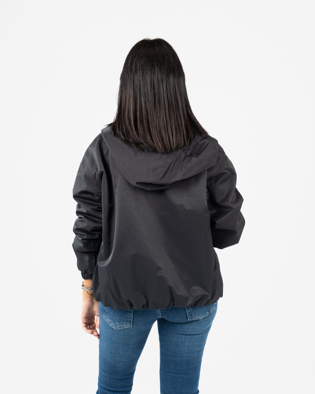 سترة نسائية مقاومة للماء