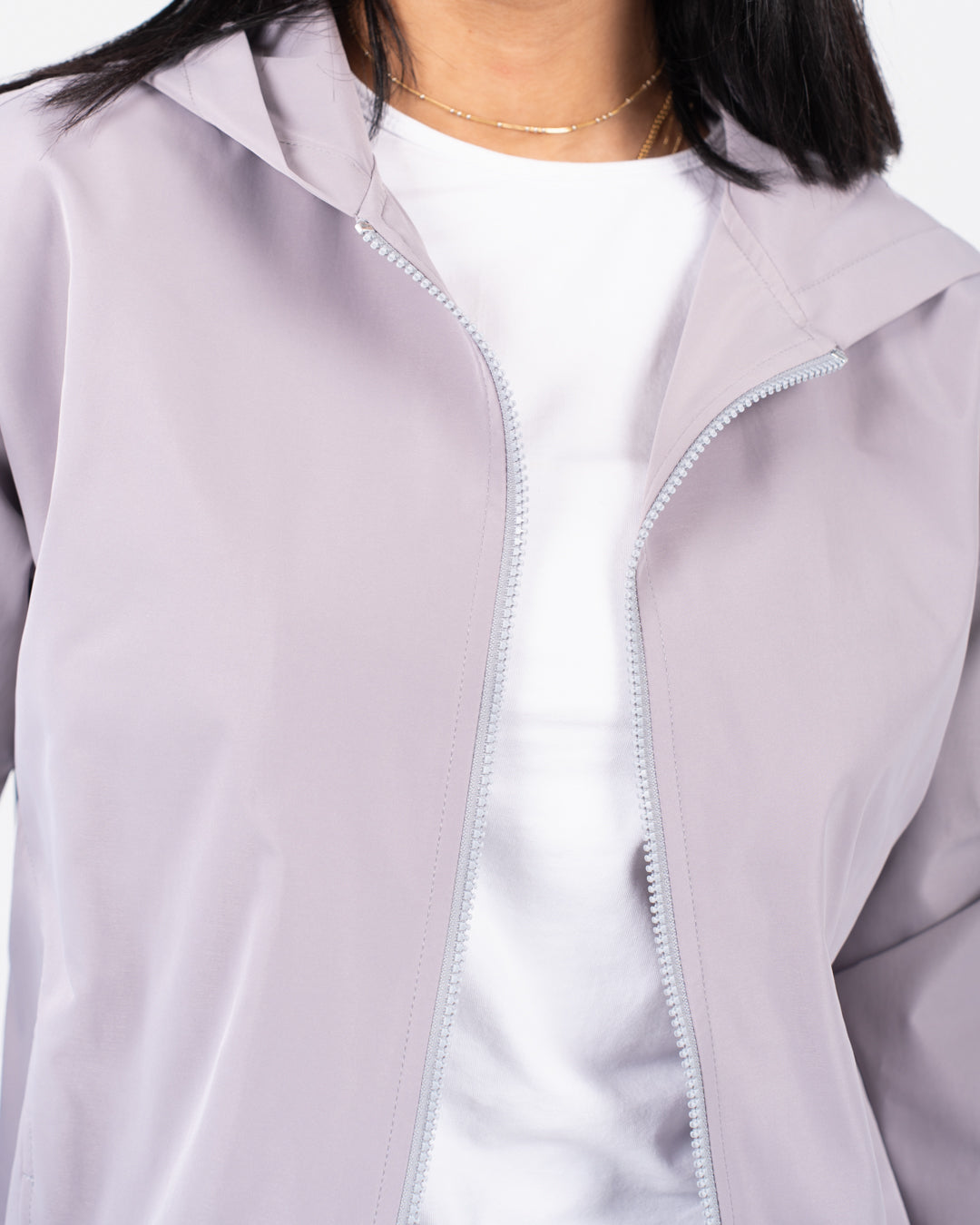 سترة نسائية مقاومة للماء