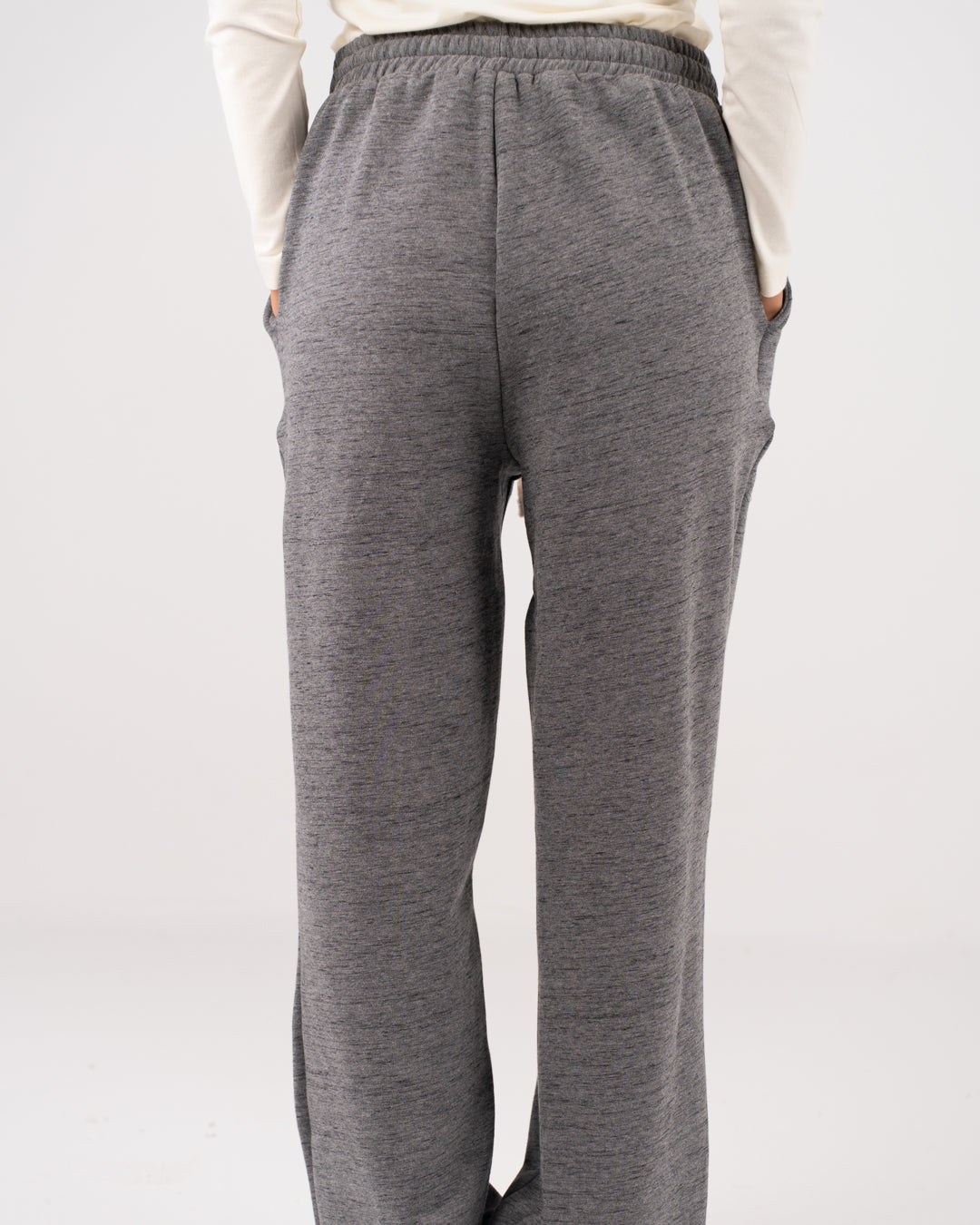 بنطلون رياضي أساسي للنساء