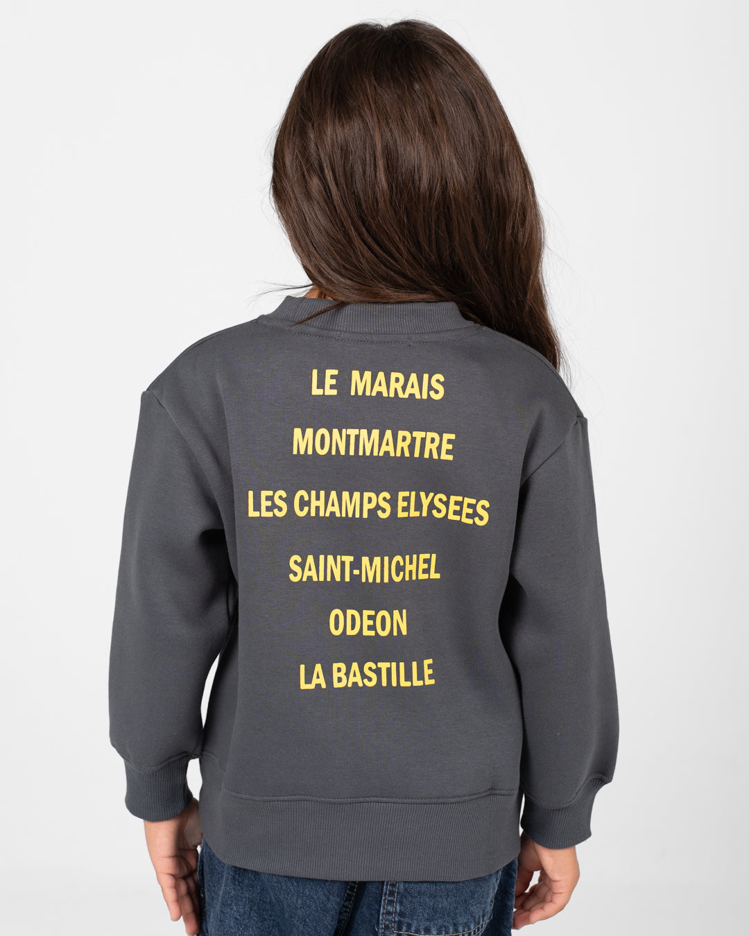 بلوزة برقبة دائرية مطرزة بشعار باريس