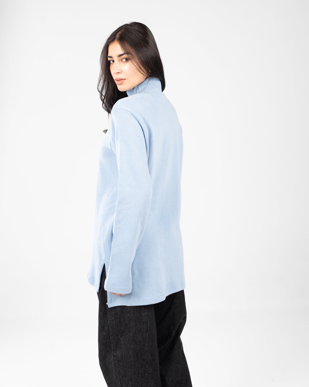 سترة نسائية من الكشمير برقبة عالية