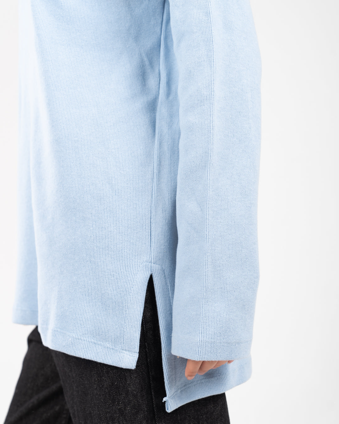 سترة نسائية من الكشمير برقبة عالية