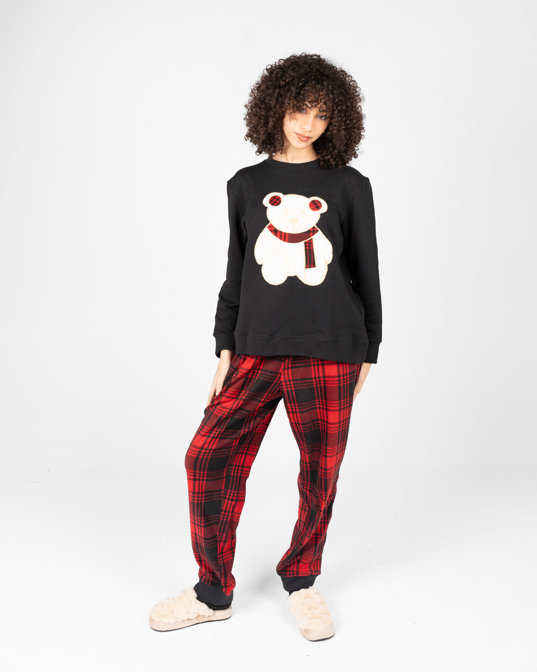 بيجامة نسائية منقوشة بنقشة تيدي