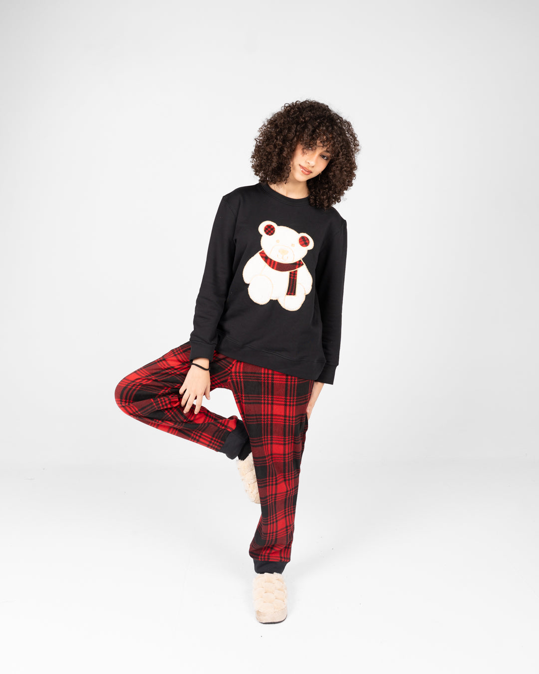 بيجامة نسائية منقوشة بنقشة تيدي