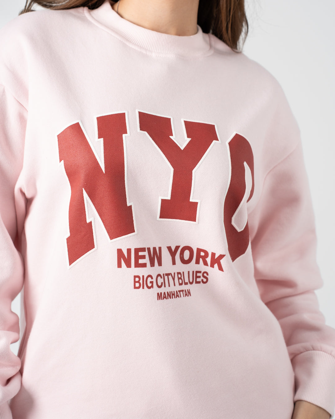 قميص نسائي مطبوع برقبة دائرية