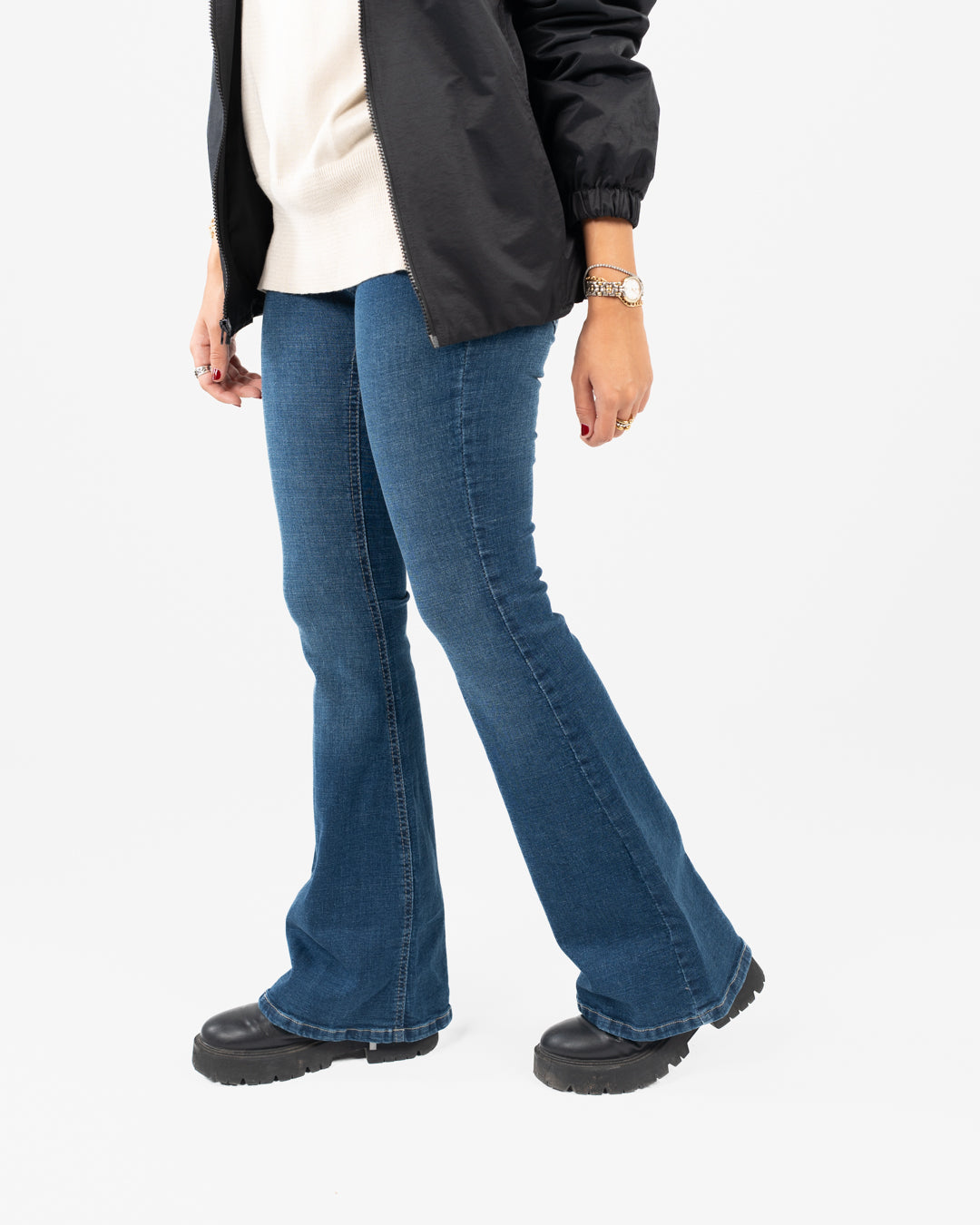 بنطلون جينز نسائي واسع