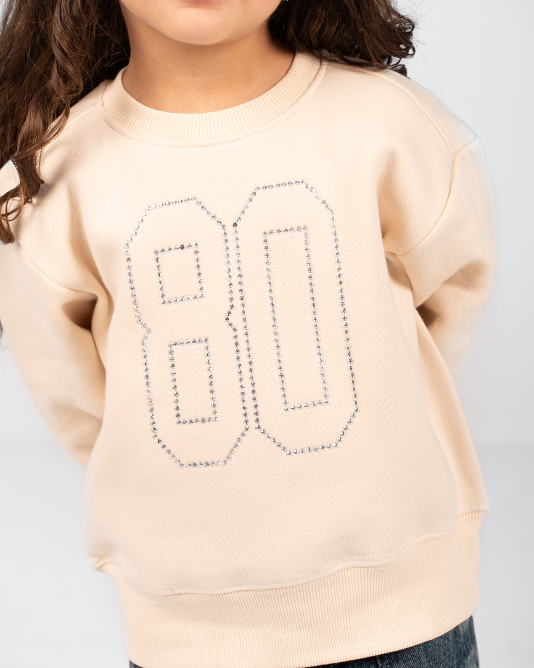 سويت شيرت بناتي برقبة دائرية بطبعة 80