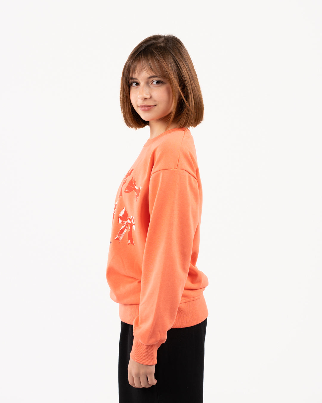 سويت شيرت مطبوع عليه شرائط للبنات