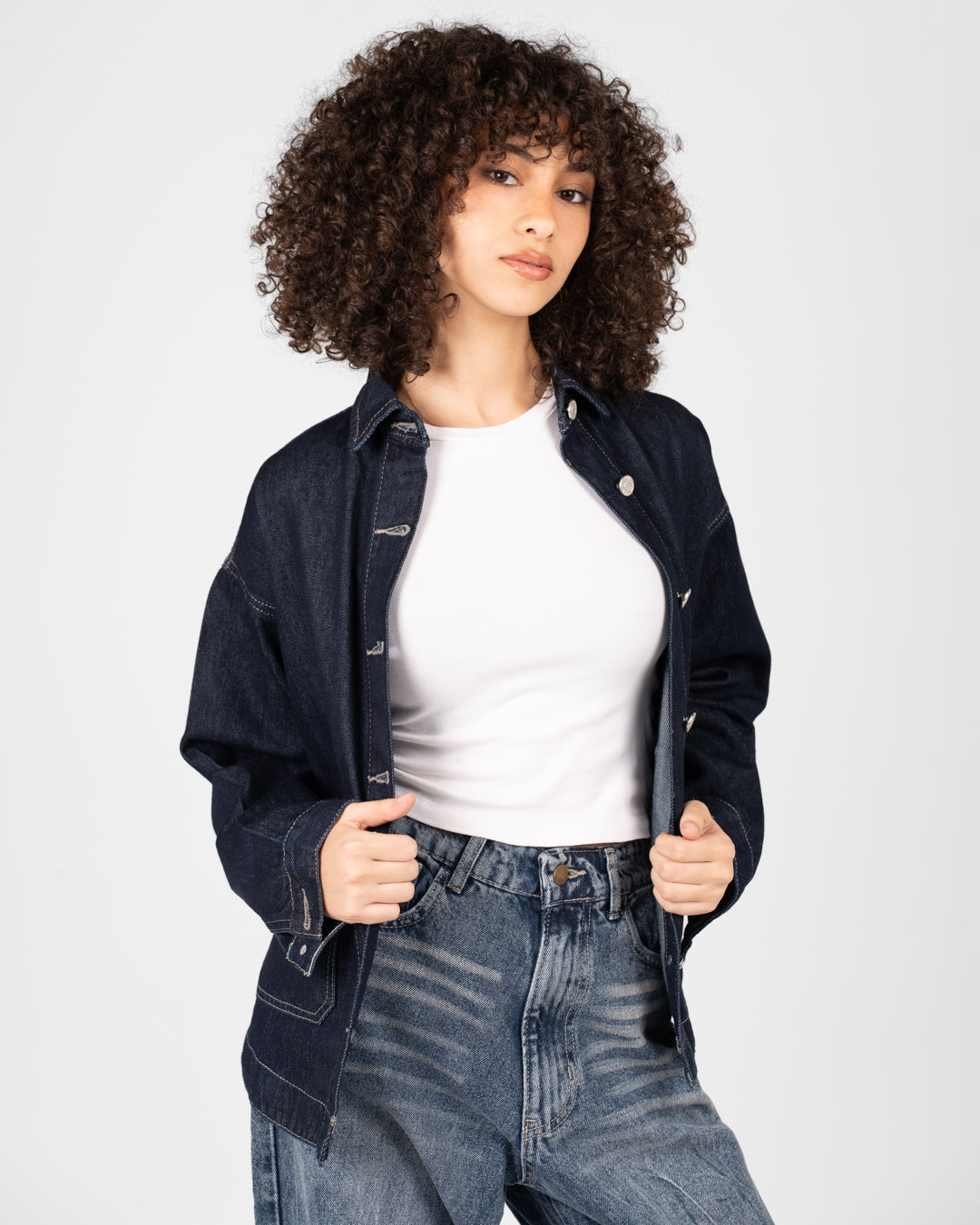 سترة جينز نسائية