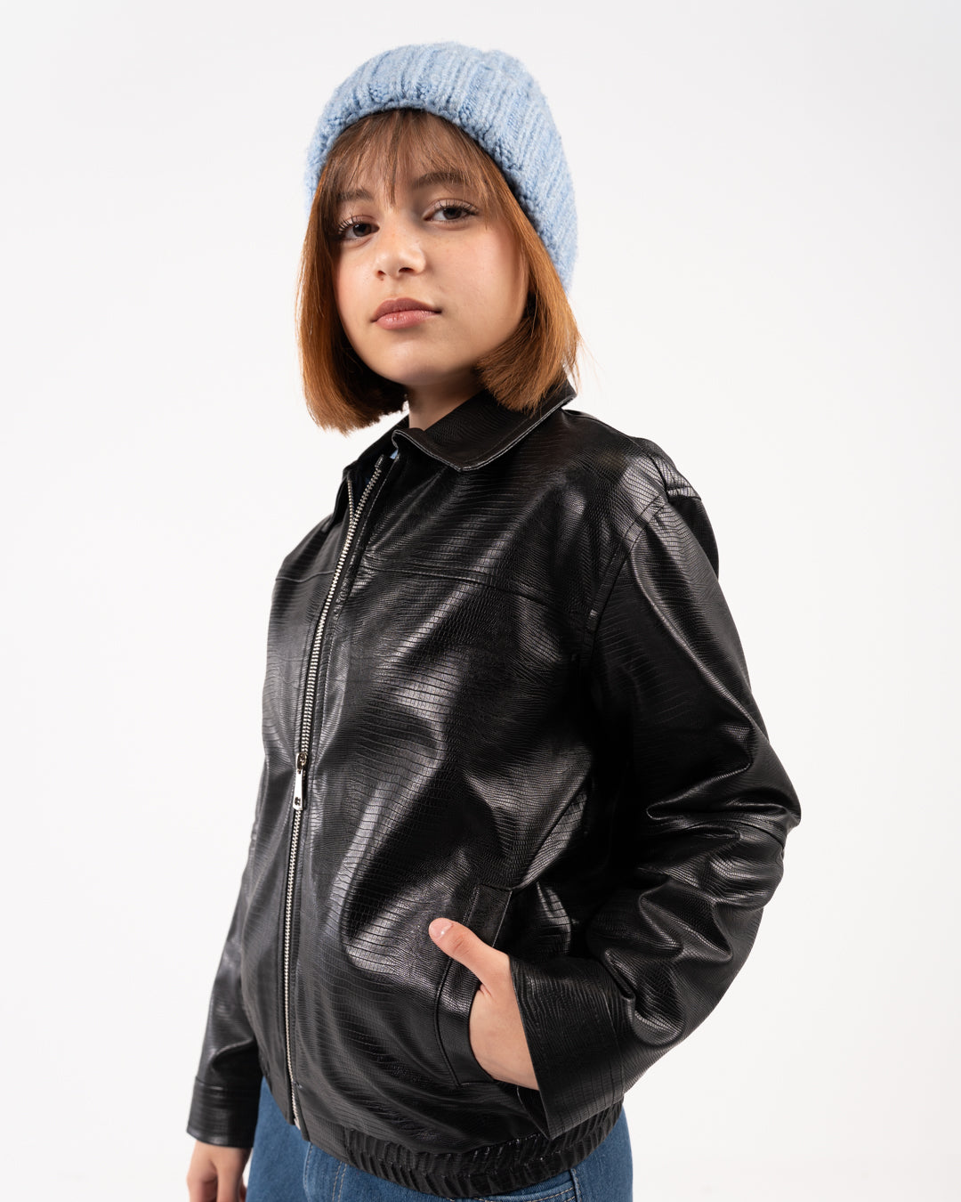 سترة جلدية للبنات