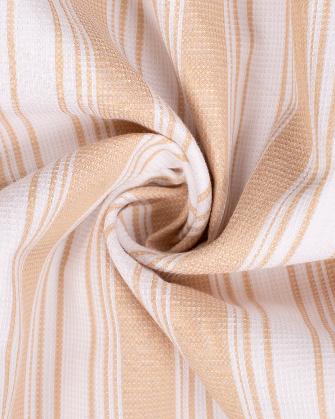 بدلة نسائية مضلعة