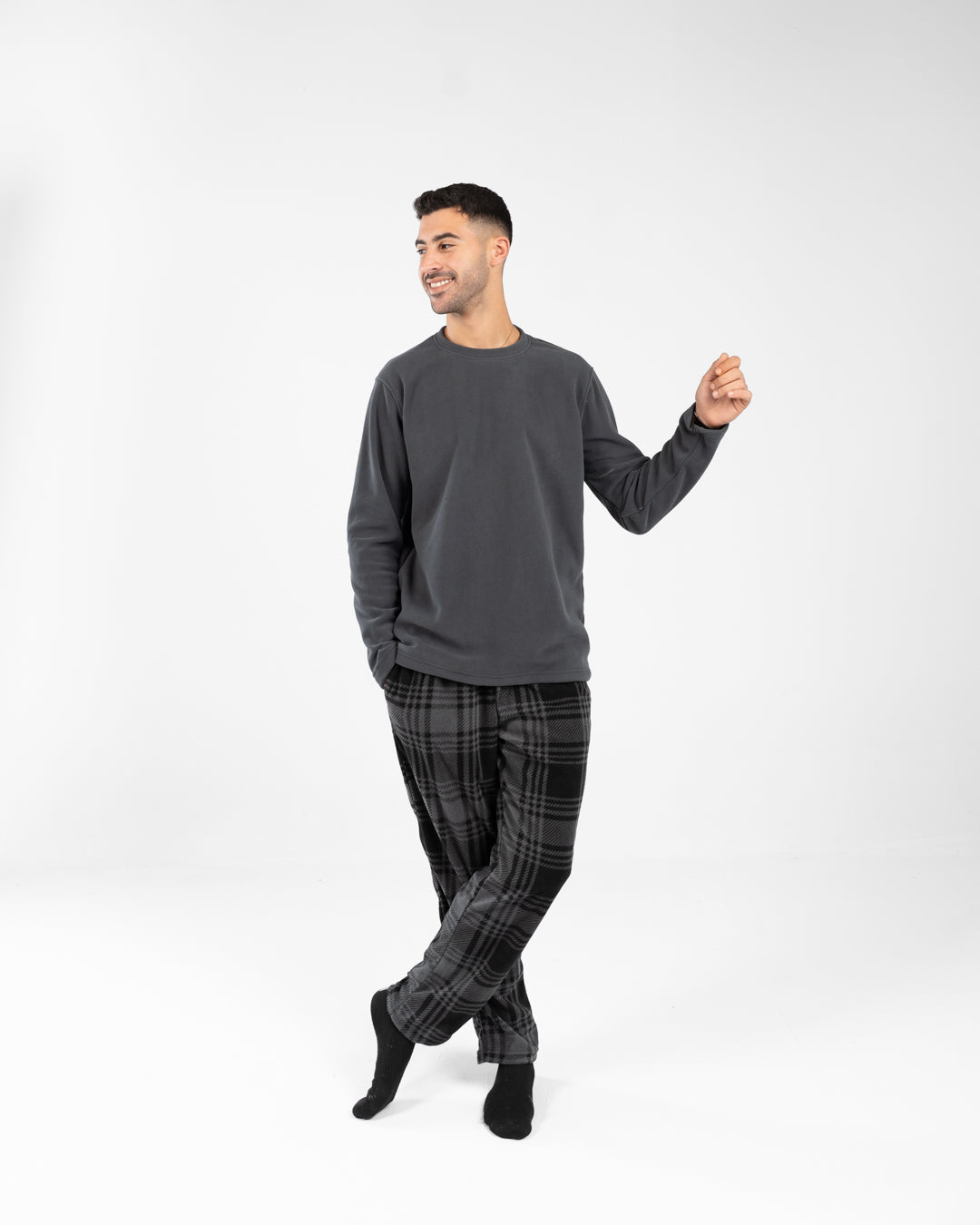 Men Pyjamas Plain Top and Plaid Pants