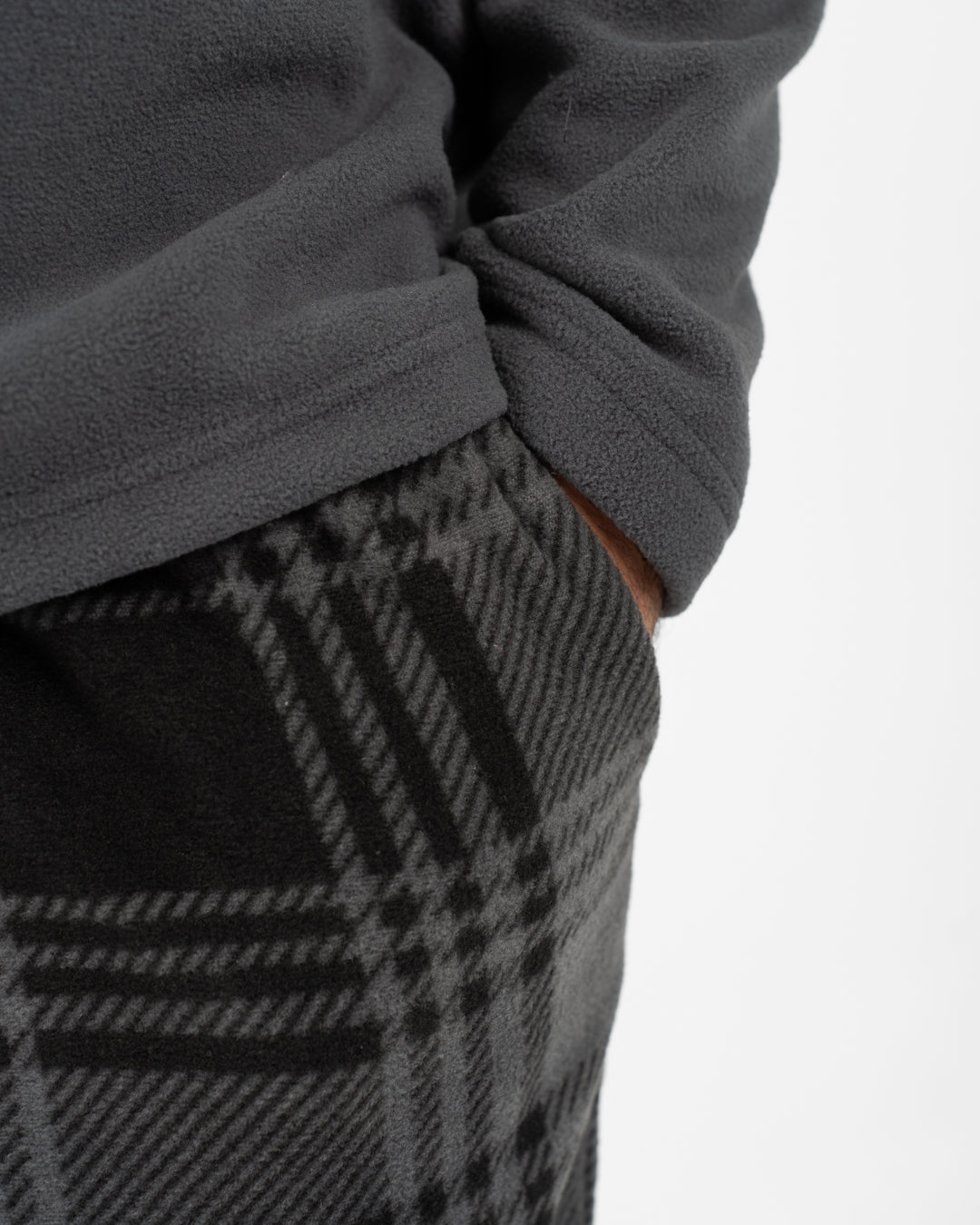 Men Pyjamas Plain Top and Plaid Pants