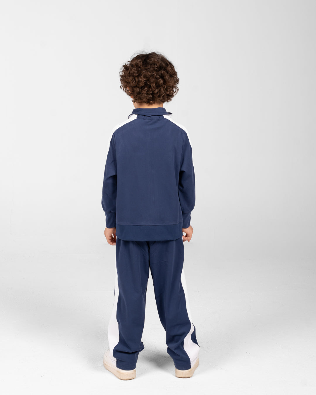 طقم رياضي للأولاد